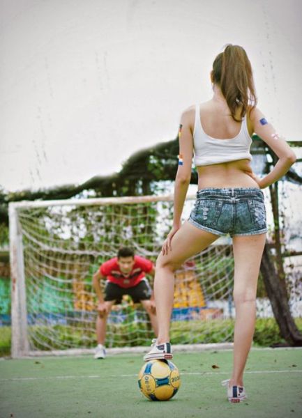 Euro 2012’s Gorgeous Female Fans. Part 2