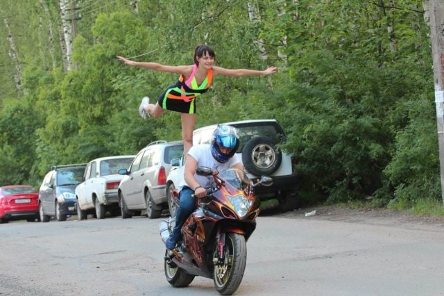 This Motorcycle Chick Is Really Steamy