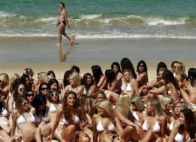 When Photos of Chicks In Bikinis Get Ruined