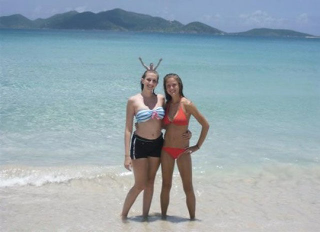 When Photos of Chicks In Bikinis Get Ruined