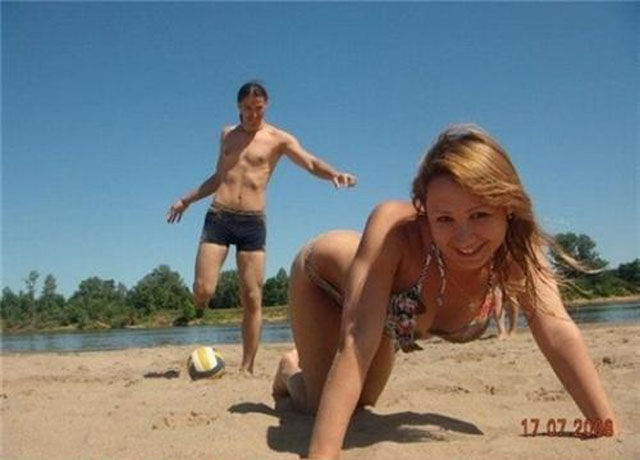 When Photos of Chicks In Bikinis Get Ruined