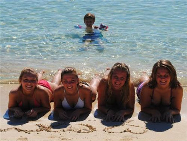 When Photos of Chicks In Bikinis Get Ruined