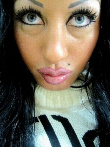 “Glamorous” Russian Social Network Girls