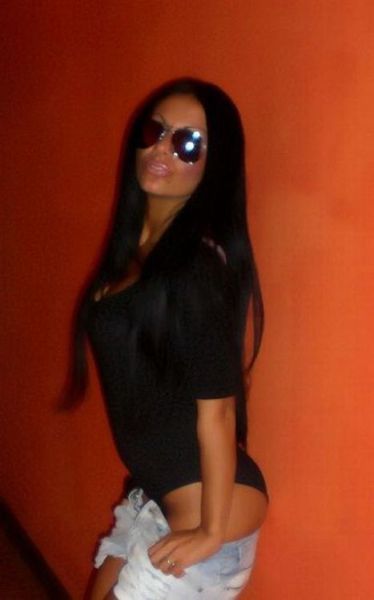 “Glamorous” Russian Social Network Girls