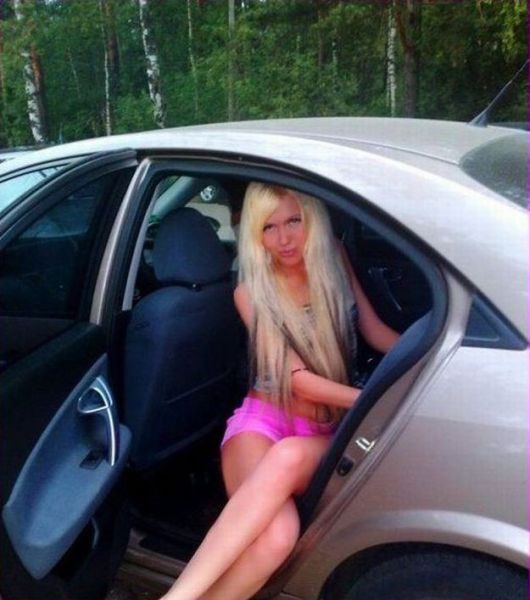 “Glamorous” Russian Social Network Girls