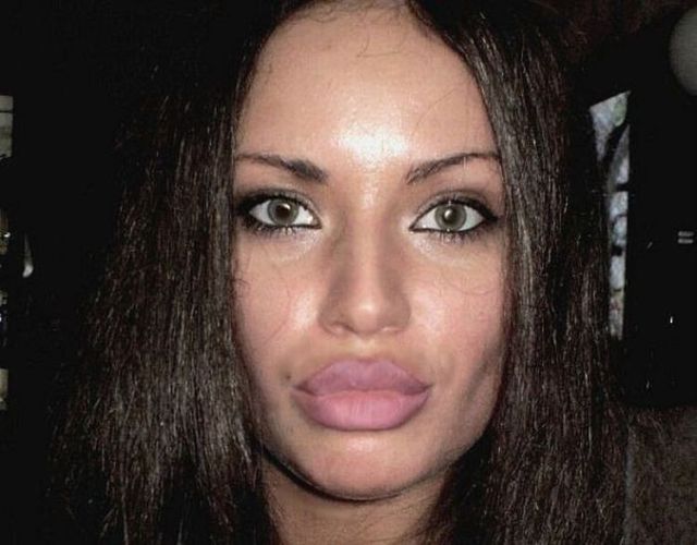 “Glamorous” Russian Social Network Girls