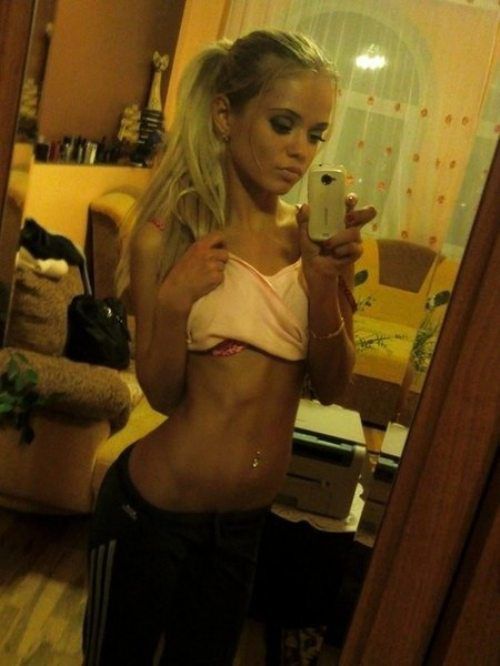 Girls with Abs, Hot or Not?