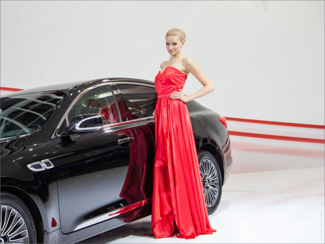 Girls of Moscow Car Show