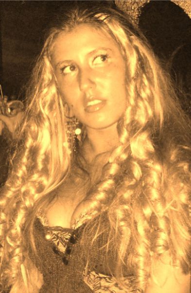 Super “Glamorous” Girl from Russian Social Media