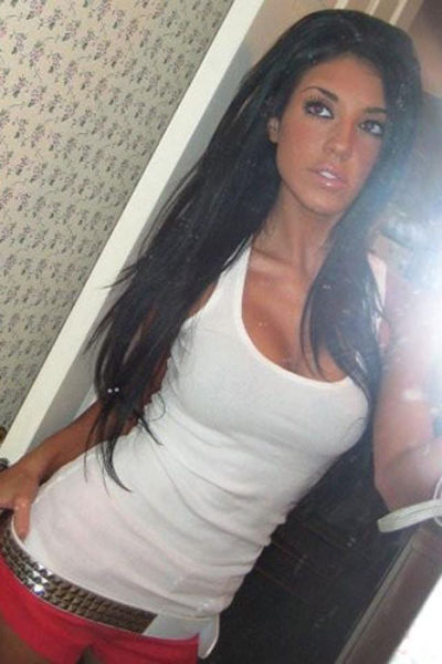 Sizzling Hot Self-Taken Mirror Pics