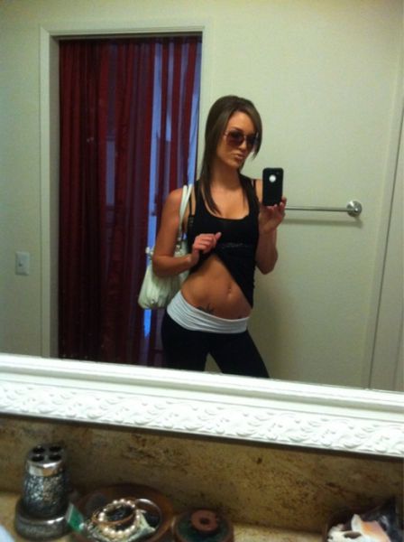 Sizzling Hot Self-Taken Mirror Pics