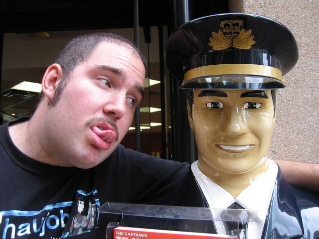 WTF Statue Pawing Pics