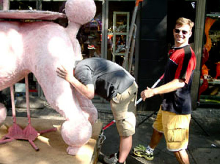 WTF Statue Pawing Pics