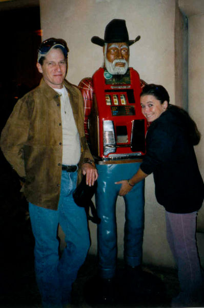 WTF Statue Pawing Pics