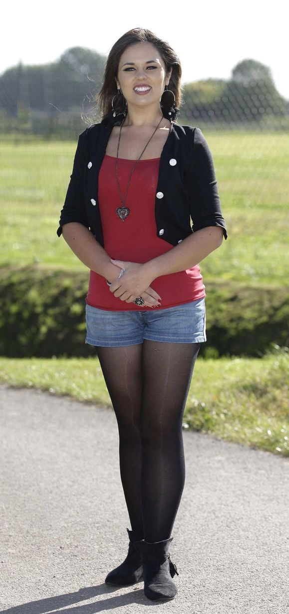 Does She Look Like Angelina Jolie Now?