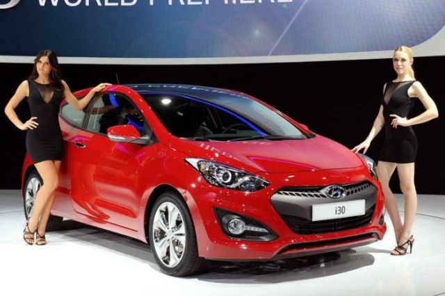 the lovely girls of the paris motor show 100 pics 48.html - 100 HD Photos | Premium Gallery 2012