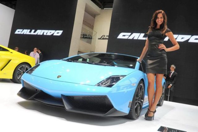 the lovely girls of the paris motor show 100 pics 48.html - 100 HD Photos | Premium Gallery 2012