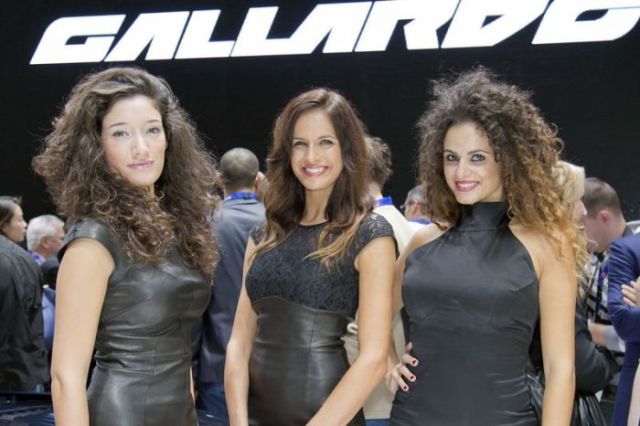 the lovely girls of the paris motor show 100 pics 48.html - 100 HD Photos | Premium Gallery 2012