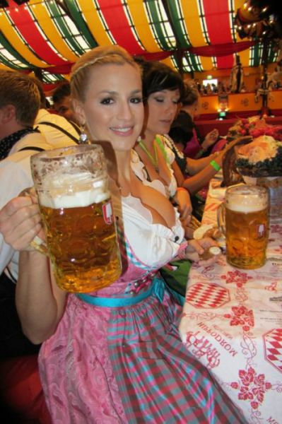 Bosomy Blonde, Jordan Carver, at Oktoberfest