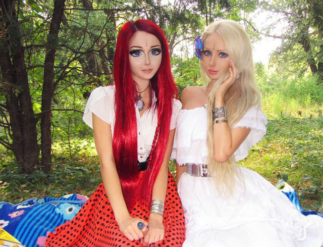 Human Dolls Appear Together