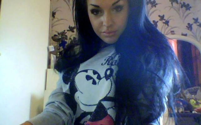 Angelina Jolie Lookalike Sizzles in Racy Photos