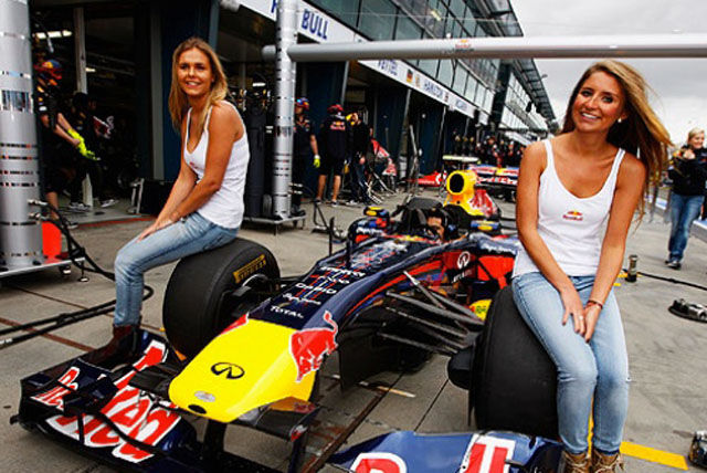 Ravishing Redbull Track Girls