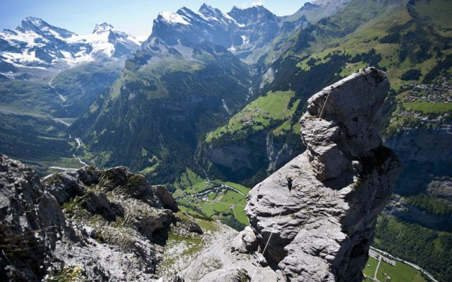 Are You This Brave? Or Gutsy Girl Sets Tightrope Record!