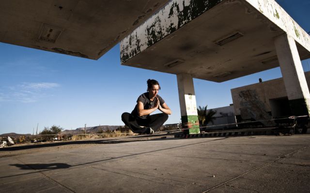 Are You This Brave? Or Gutsy Girl Sets Tightrope Record!