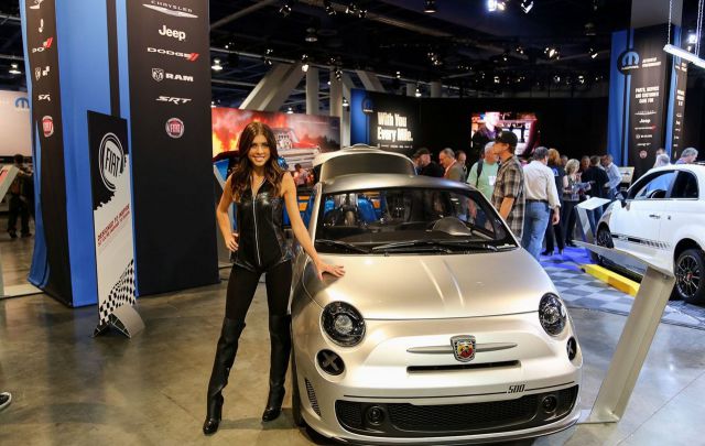 SEMA 2012 Show Girls