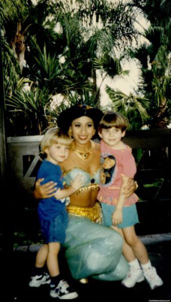 As the Pics Show, Boob Fascination Starts Early!