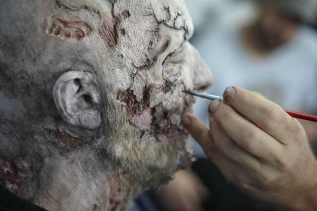 A Look Behind-the-scenes of “The Walking Dead”