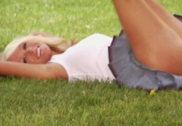 Sexy Sarah Jean Underwood in Action