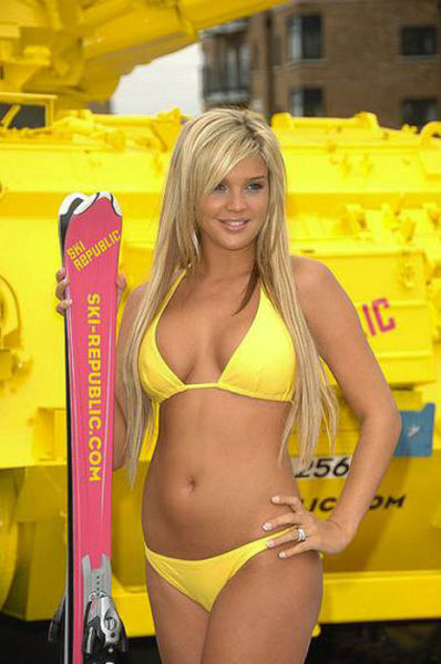 Keep Warm on the Slopes With These Ski Girls