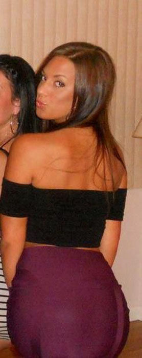 Her Booty Does Tricks