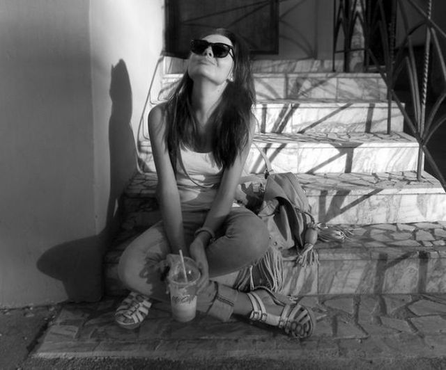 From Glamour to Raw Beauty