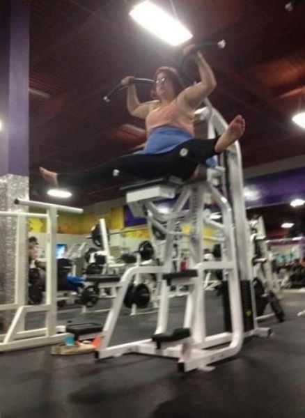Hilarious Gym Moments Caught on Camera