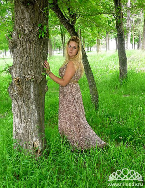 2013’s Exotic Participants of “Miss Internet of the Far East”