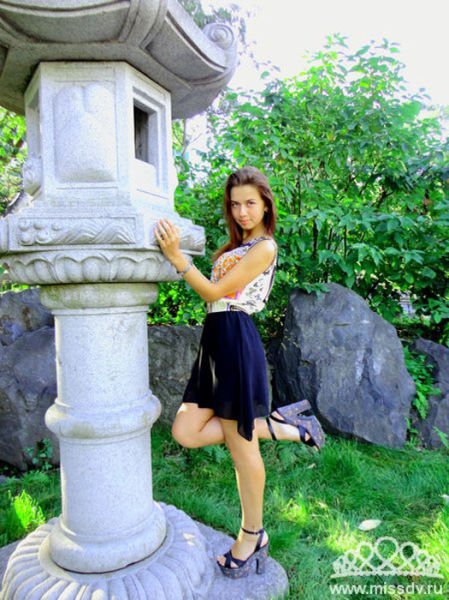 2013’s Exotic Participants of “Miss Internet of the Far East”