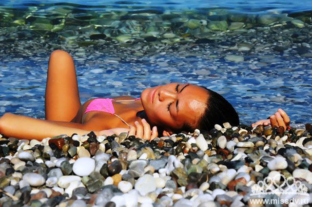 2013’s Exotic Participants of “Miss Internet of the Far East”