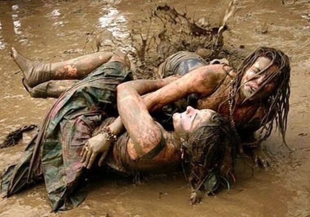 Girls Getting Filthy for Fun