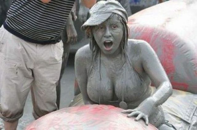 Girls Getting Filthy for Fun