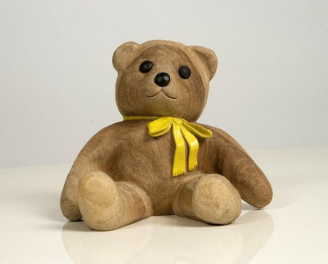 Meet the Amazingly Talented Wood Sculptor