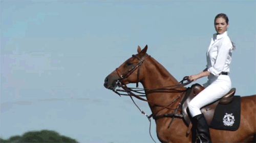 Kate Upton Is Sensationally Sexy in These Great GIFs