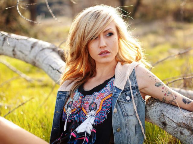 Naturally Beautiful Girls