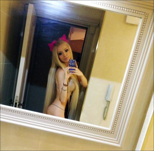 Living Barbie Doll’s Beach Visit