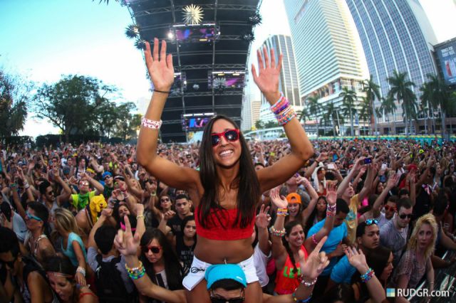Babes Rocking Out at the Ultra Music Festival