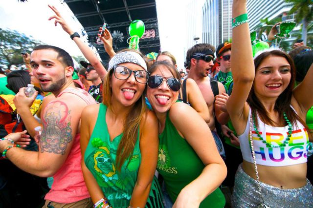 Babes Rocking Out at the Ultra Music Festival