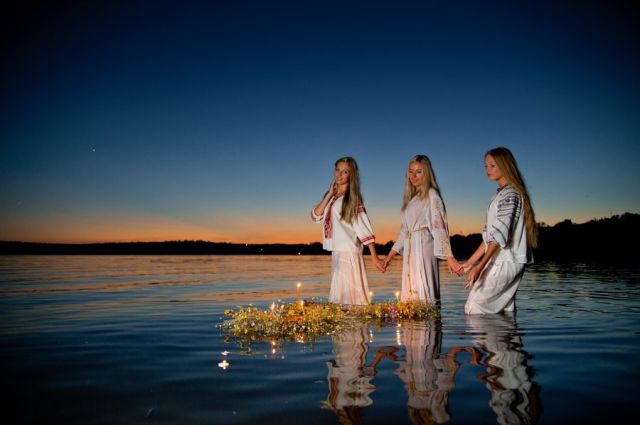 Beautiful Slavic Girls in Traditional Outfits