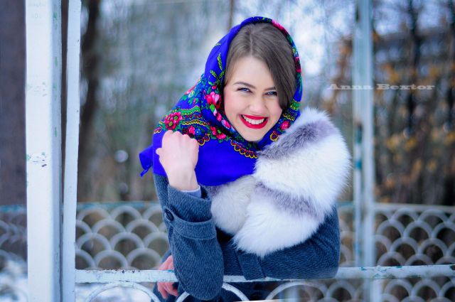 Beautiful Slavic Girls in Traditional Outfits