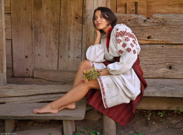 Beautiful Slavic Girls in Traditional Outfits